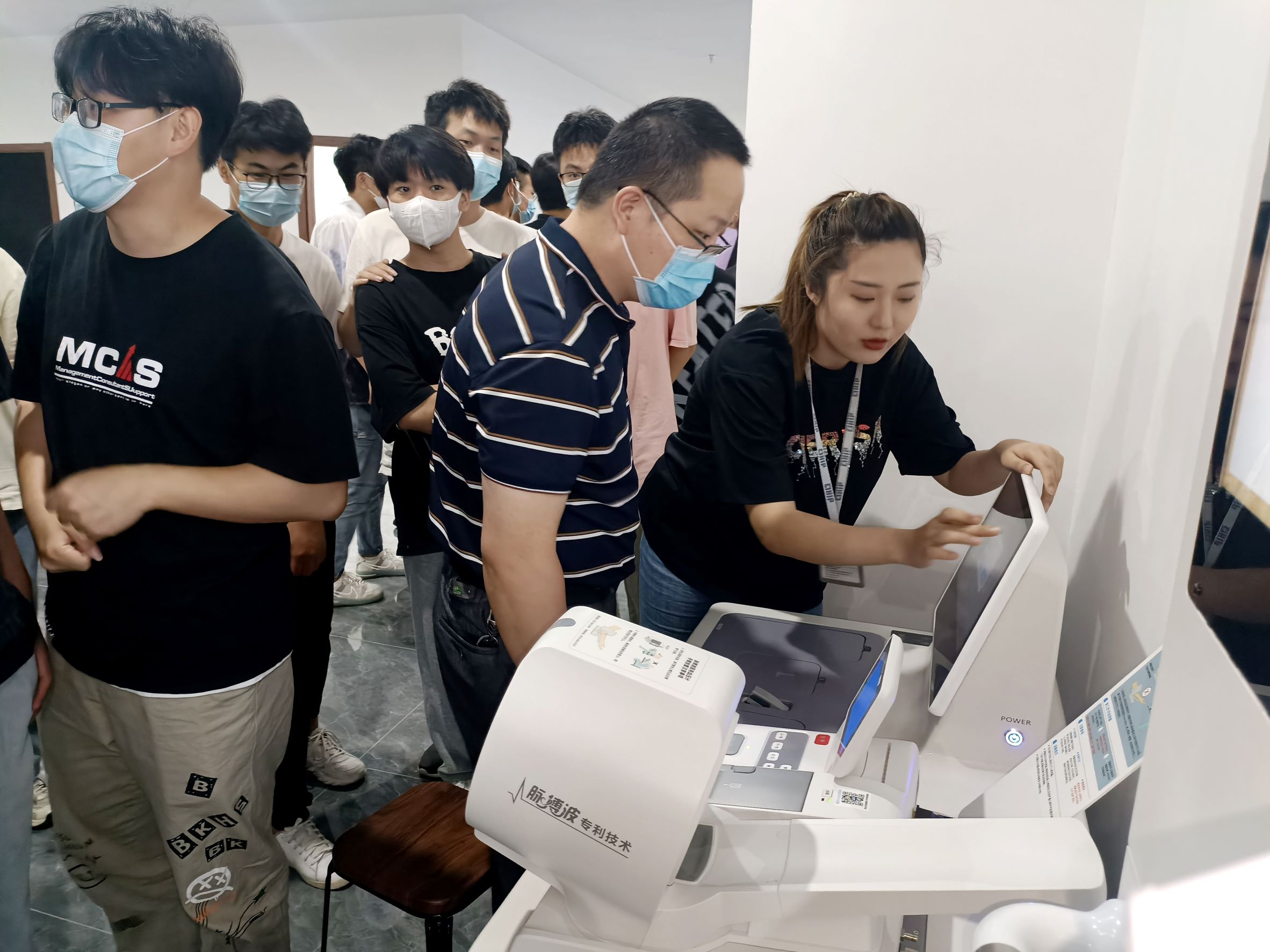 安理大人工智能学院授牌仪式在亚星会员登录举行